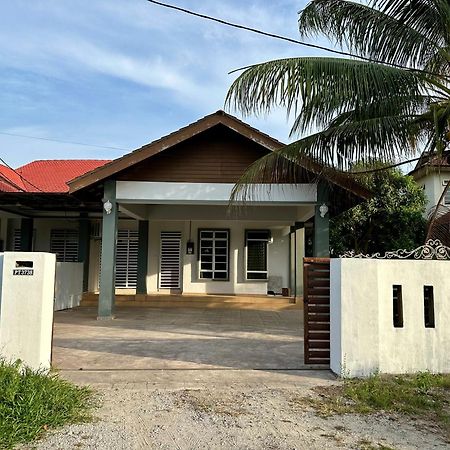 Sara Homestay Kuala Terengganu Luaran gambar
